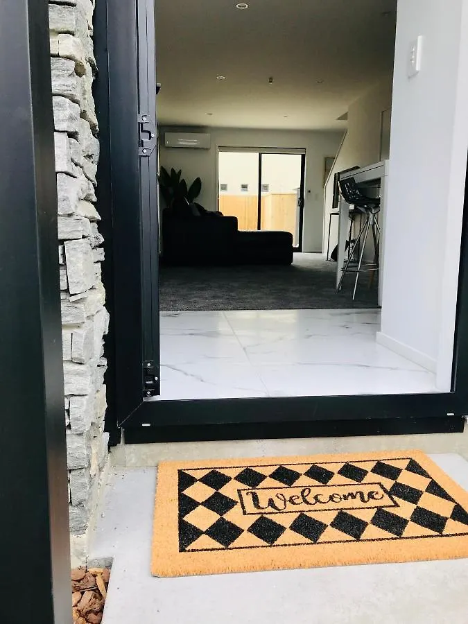 New Townhouse 5 Min From Central Chch Including Bikes To Use Apartment Christchurch