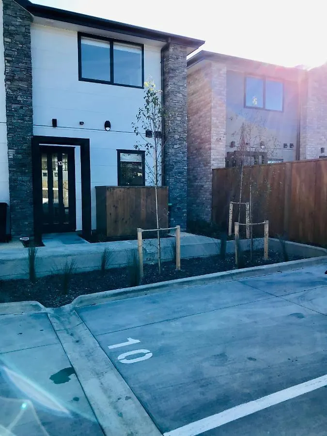 New Townhouse 5 Min From Central Chch Including Bikes To Use Apartment Christchurch New Zealand