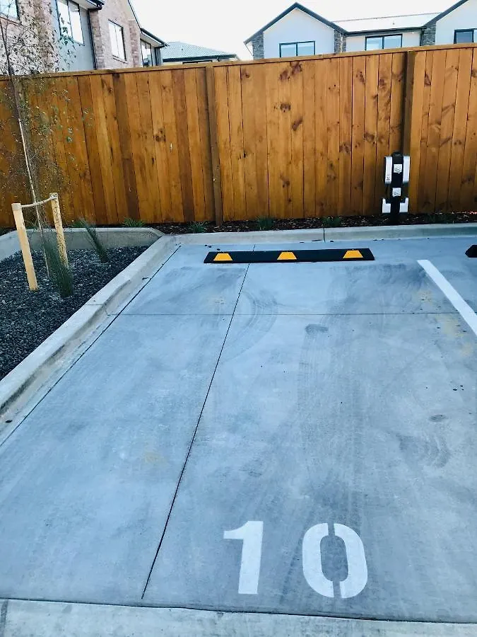 New Townhouse 5 Min From Central Chch Including Bikes To Use Apartment Christchurch