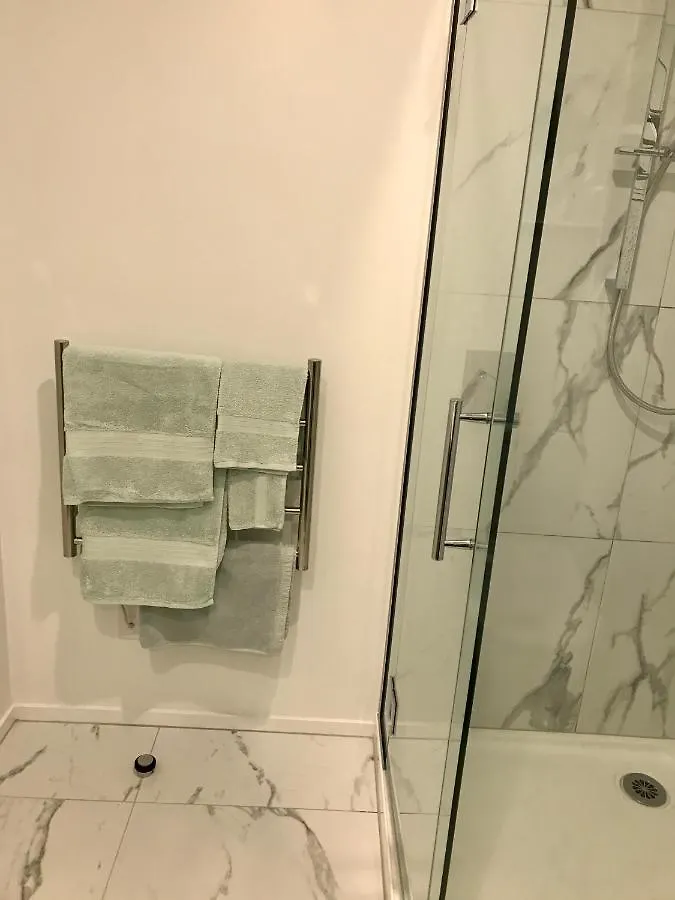 New Townhouse 5 Min From Central Chch Including Bikes To Use Apartment Christchurch New Zealand