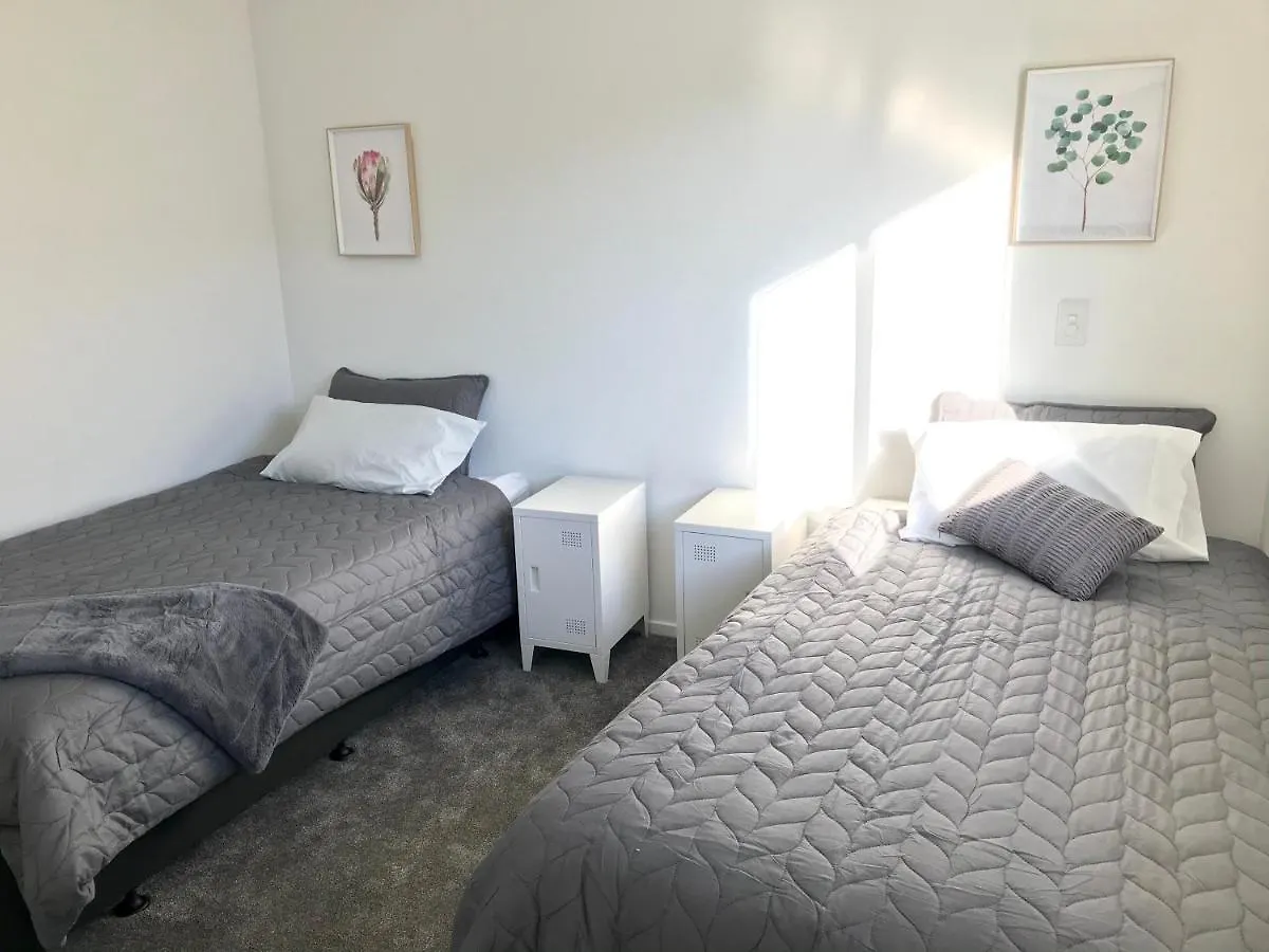 New Townhouse 5 Min From Central Chch Including Bikes To Use Apartment Christchurch New Zealand